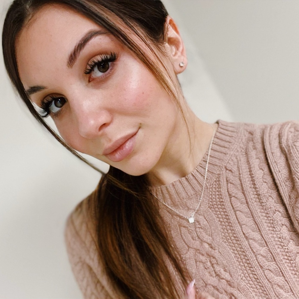 Meet your Posher, Nina